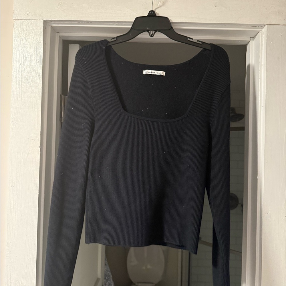 Abercrombie and fitch top